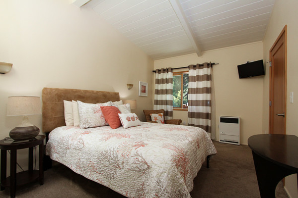 motel inverness heart's desire guest room